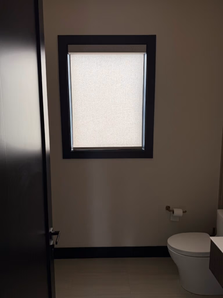 ProDesign Arcadia roller shades in Bondi Onyx - Powder Bath